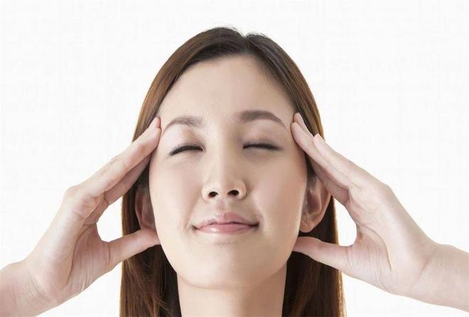 密泄露者学会这几招更显年轻凯发k8登录眼睛年龄的秘(图6)