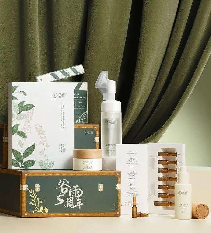 、OOO强势突围！4月国妆榜销售榜凯发首页登录新锐品牌大风吹PMPM(图2)
